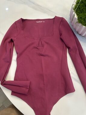 Abercrombie & Fitch Long Sleeve Square Neck Bodysuit in Plum